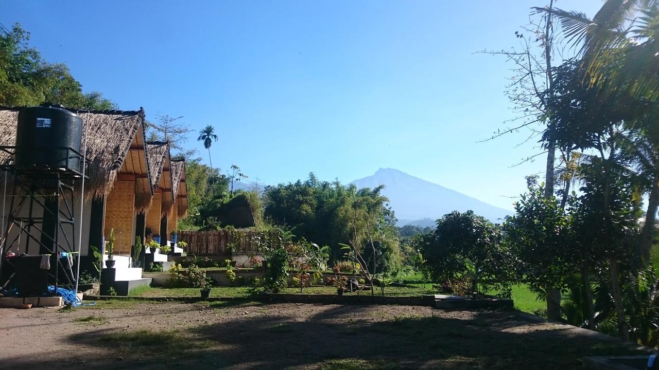 Aryasuta Bungalow Tetebatu Exterior foto